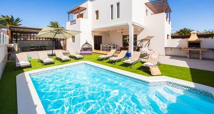 Las Caletas in Teguise