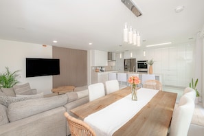 Smart TV - Elegant House with Outstanding Pool, Kid and Pet Friendly Minutes from the Beach (Boca Raton)