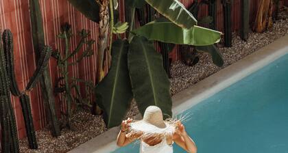 CASA OHMA, an elegant Maison de Charme with swimming pool in La Punta