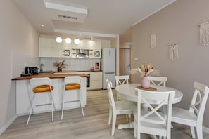 Family Apartment, Courtyard View | Private kitchenette - Seaside Gdańsk Letnica by Downtown Apartments (Gdansk)