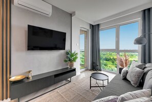 Deluxe Apartment | Hypo-allergenic bedding, individually decorated, individually furnished - Seaside Gdańsk Letnica by Downtown Apartments (Gdansk)