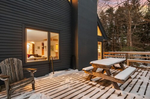 Classic Stratton Ski Chalet: Perfect for Families