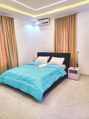 3 dormitorios, tabla de planchar con plancha, wifi y ropa de cama
