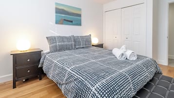1 bedroom, in-room safe, desk, iron/ironing board
