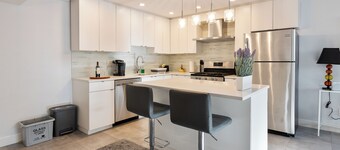 Modern & Cozy Near The Ocean