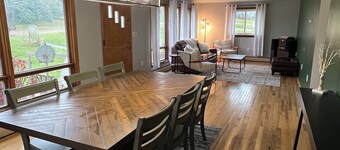 Soothing 2-bedroom house with WiFi in Butler