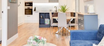 Chic & Modern 1BR City Centre Nr Cliffs Pavillion by Luxiety Stays