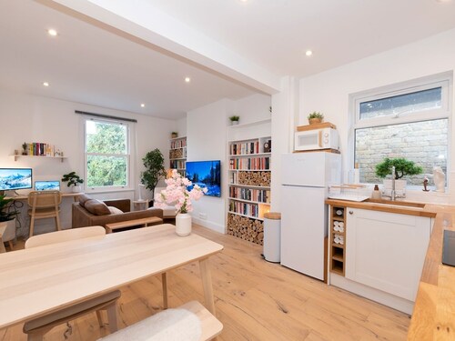 Pass the Keys | Beautiful, Zen 1 Bed Home, free parking - Kingston