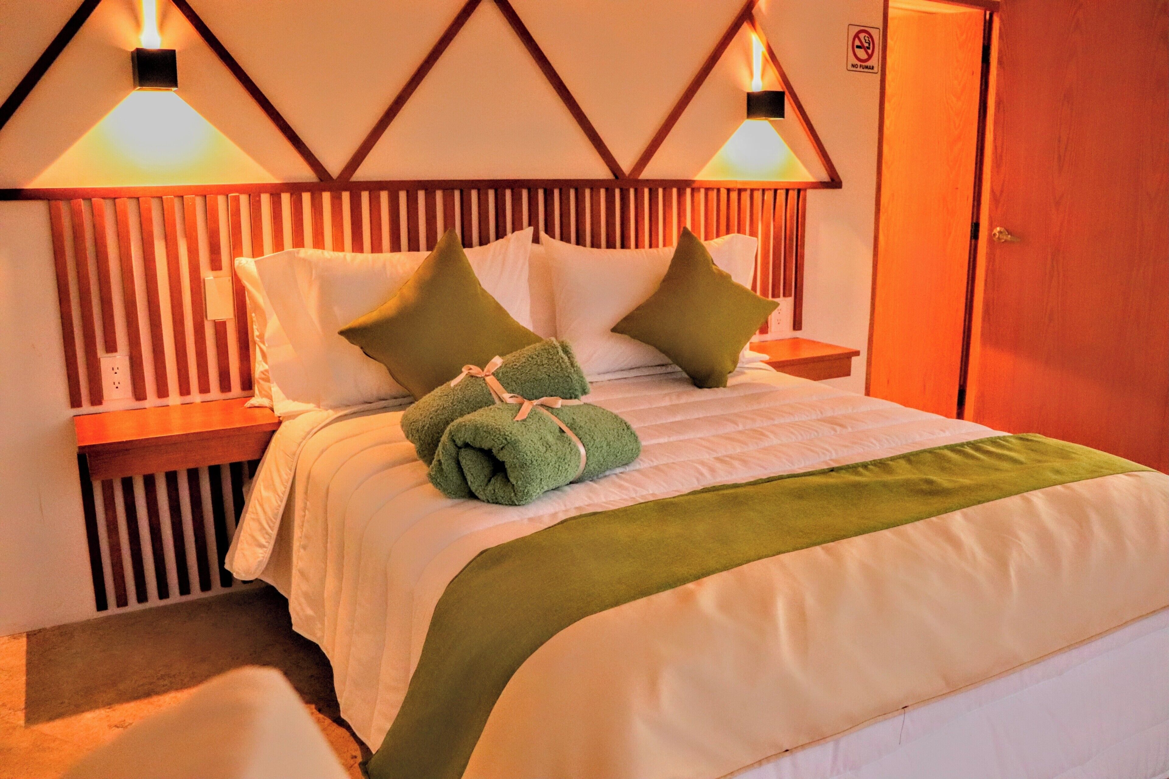 ห้องลักซ์ชัวรี่, วิวสวน | พื้นที่ทำงานแบบใช้แล็ปท็อป, Wi-Fi ฟรี