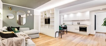 Roe Residence - Two Bedroom Villa, Sleeps 6