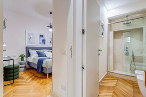 Hair dryer, towels - Petalo Residence - Two Bedroom Villa, Sleeps 4 (Rome)