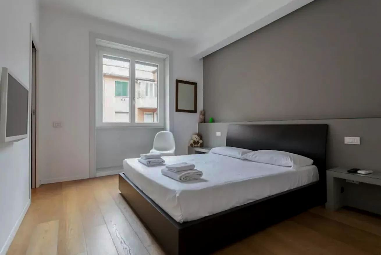 Iron/ironing board, internet, bed sheets