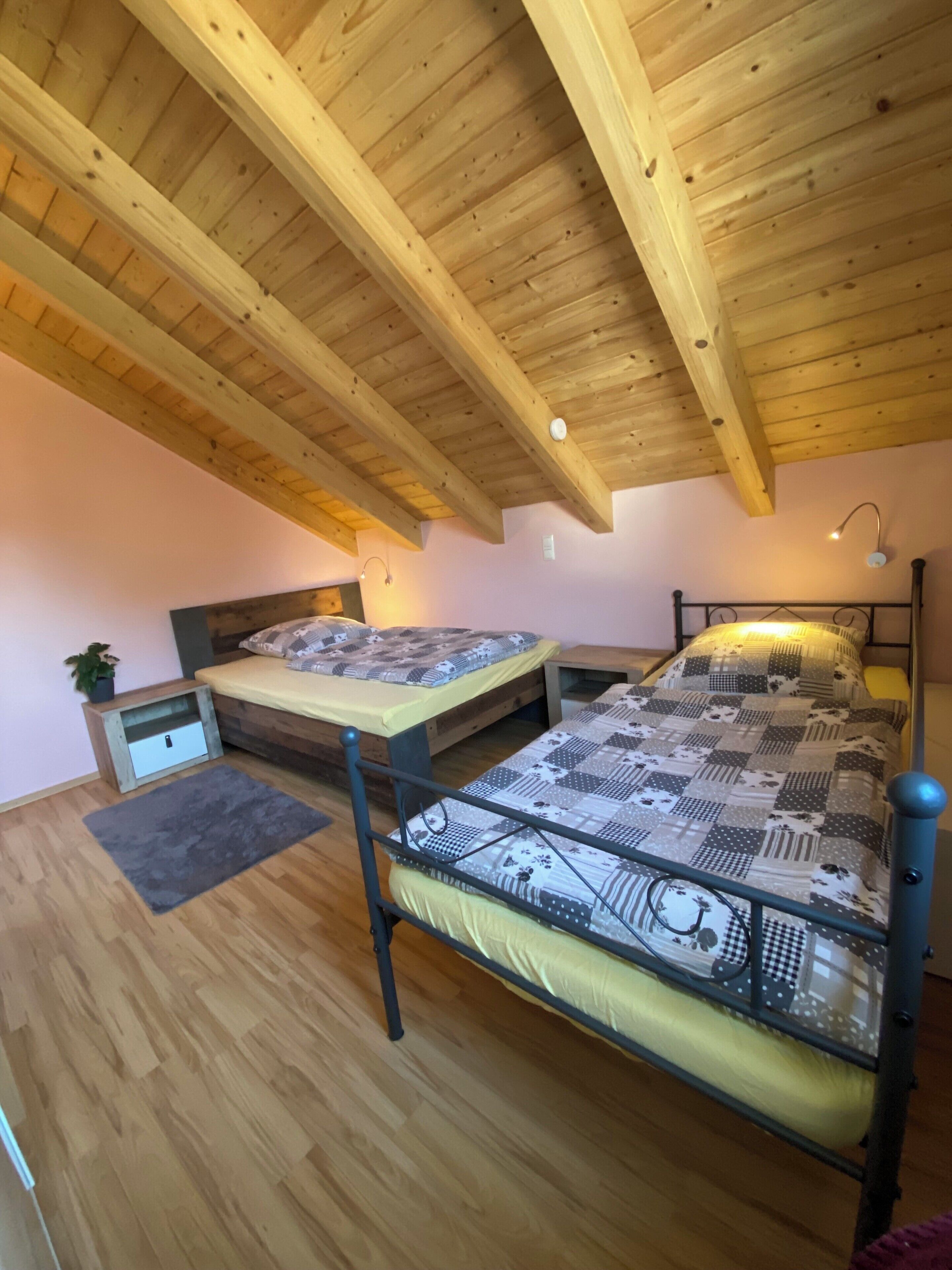 3 bedrooms, iron/ironing board, WiFi, bed sheets
