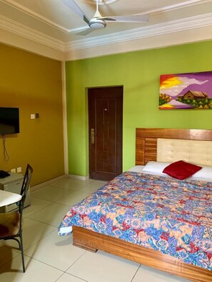 Standard Double Room | Desk, laptop workspace, iron/ironing board, free WiFi