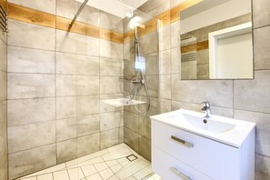 Shower - Holiday Home in Rogowo near Baltic Sea Beach (Rogowo)
