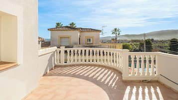 Villa (3 Bedrooms) | Exterior