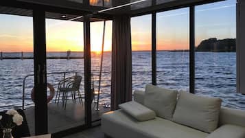 Mobile Home | Living room