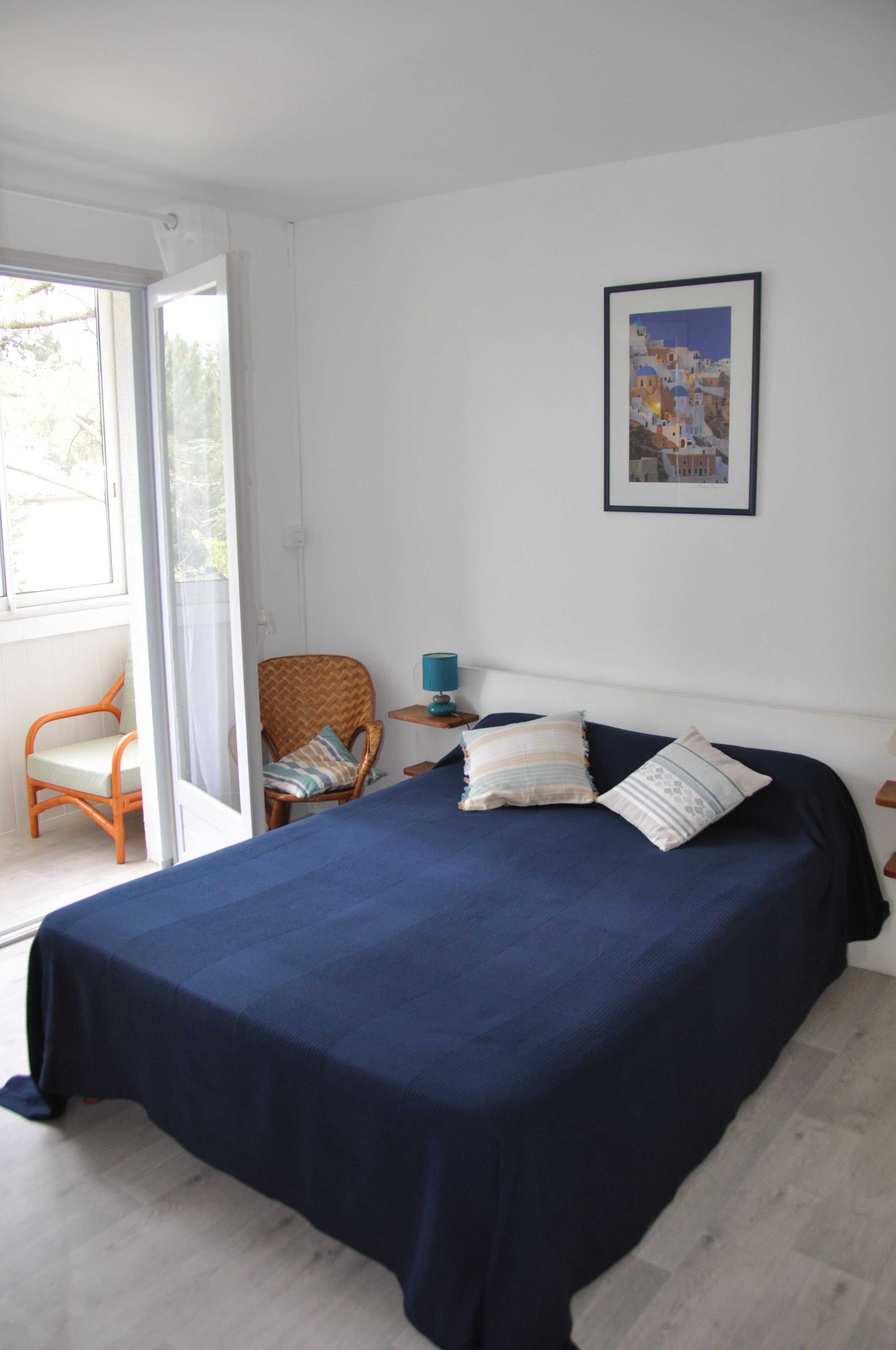 4 bedrooms, desk, iron/ironing board, travel cot