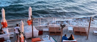 Beach front full flat 3 bedrooms - Sea Views