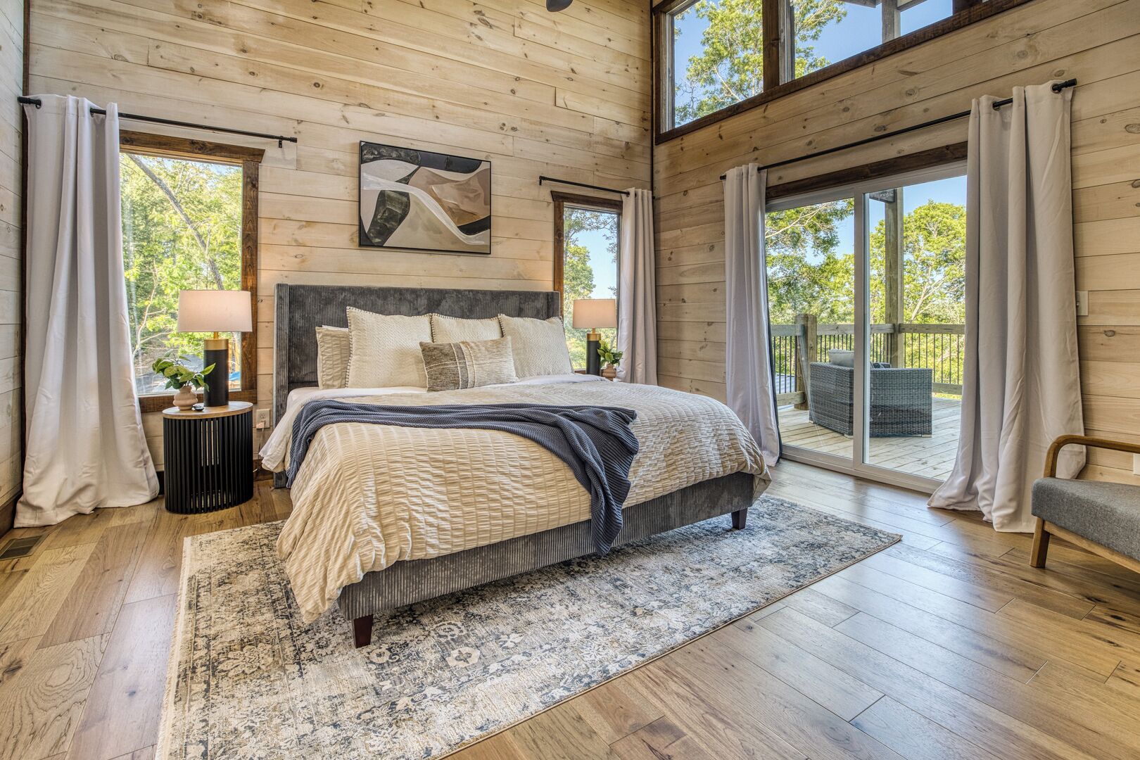 4 habitaciones, tabla de planchar con plancha y wifi gratis 