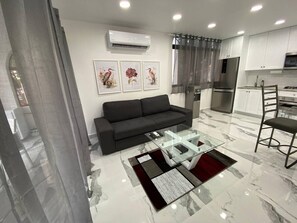 TV - The Sapphire Suite DR (Sosúa)