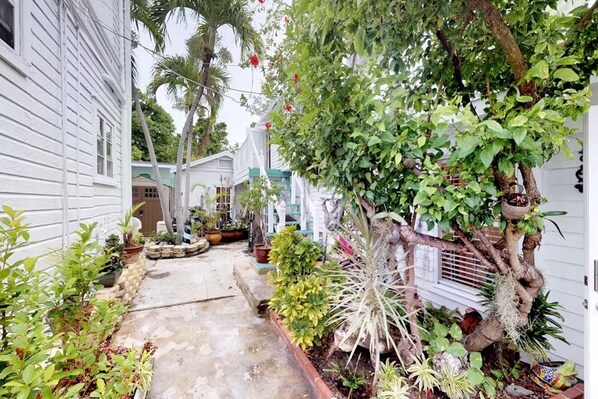 Property grounds - Welcome Matt's - Truman @ Duval | Ideal One-Bedroom Retreat (Key West)