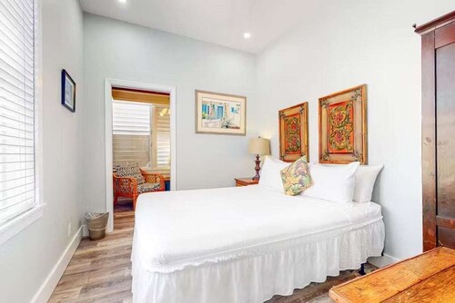Holly's Hideaway - Truman @ Duval | Charming Hideaway Near Duval!