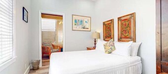 Holly's Hideaway - Truman @ Duval | Charming Hideaway Near Duval!
