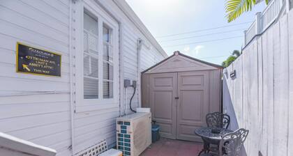 Truman @ Duval - Unit E | Cozy Getaway in the Heart of Key West