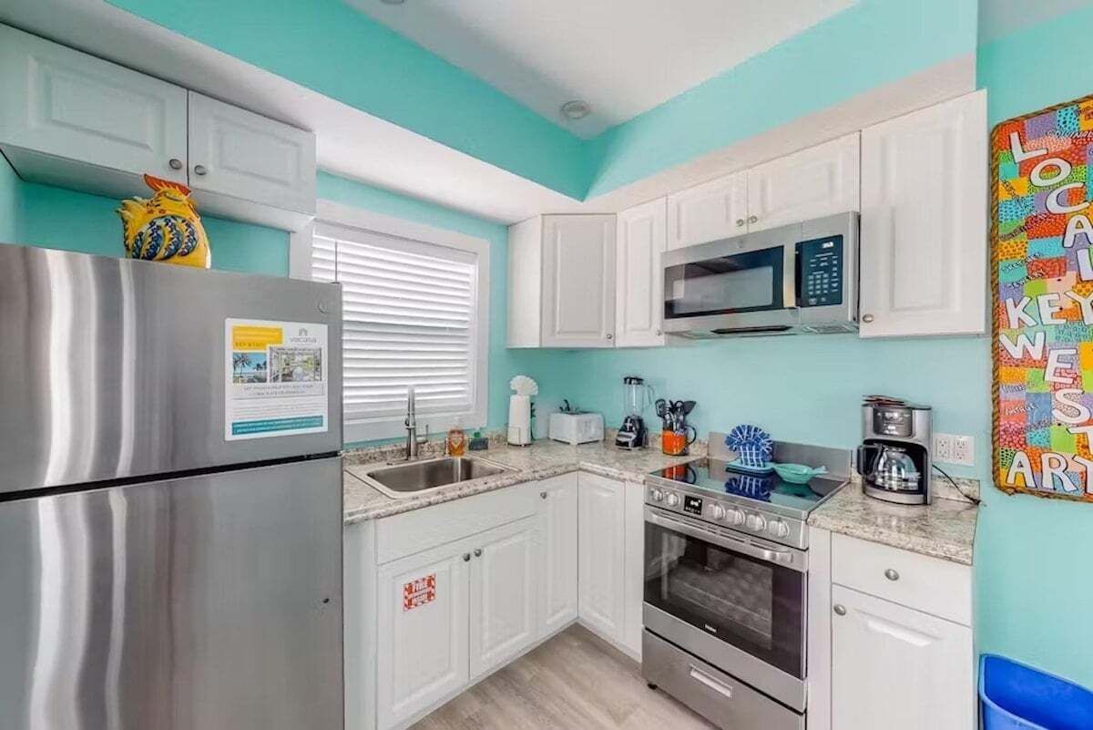 冰箱、微波炉、烤箱、炉灶