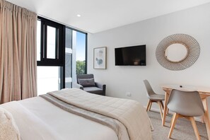 1 habitación, tabla de planchar con plancha, wifi gratis y ropa de cama