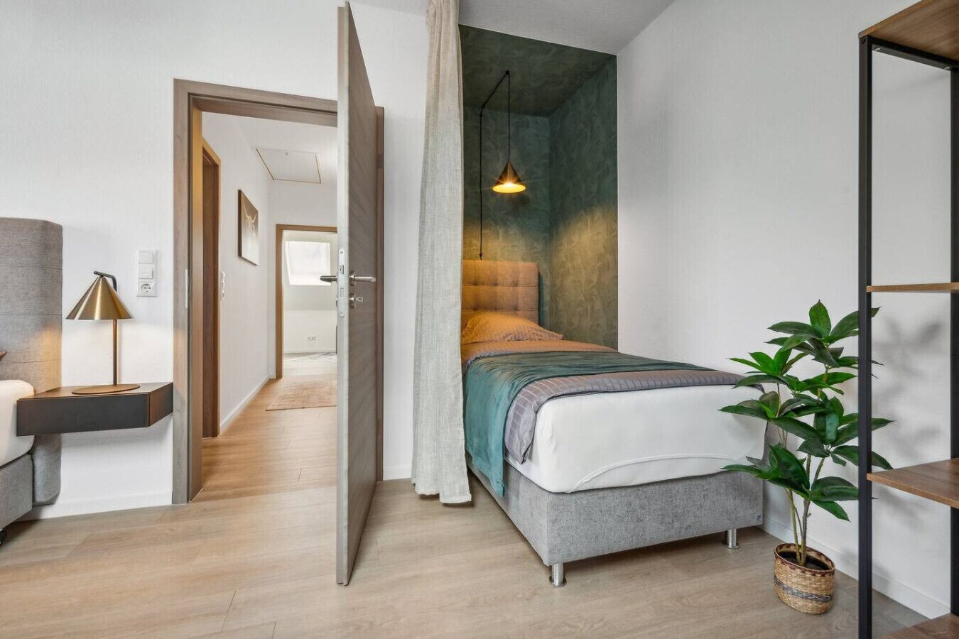 デスク、アイロン / アイロン台、旅行用ベビーベッド、WiFi