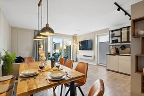 Dining - Design-FeWo Heidetraum, Wallbox, Terrasse (Dorfmark)