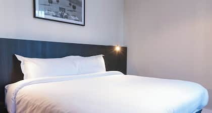 Andes room for 2 people