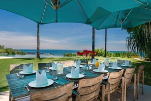 Outdoor dining - OCEAN VIEW VILLA JAGADITHA, 6 BEDROOMS FULLY  STAFFED (Bali)
