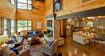 Big Bear Lodge Cabin in Broken Bow | Luxury Theater Retreat for Large Groups