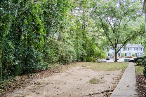 Charming 1-bedroom apartment 10 minutes from Marietta Square