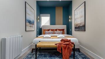 3 bedrooms, iron/ironing board, travel crib, WiFi