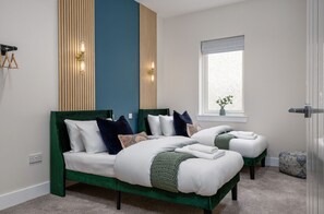 3 chambres, fer et planche à repasser, lit de bébé portatif, Wi-Fi