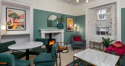 Charming & Cosy: Your Cambusbarron Getaway