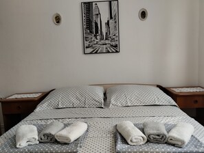 4 Schlafzimmer, Bügeleisen/Bügelbrett, WLAN, Bettwäsche