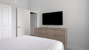 1 bedroom, desk, iron/ironing board, WiFi