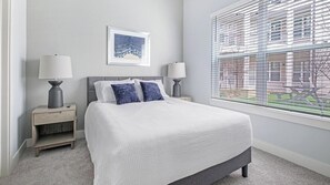 1 bedroom, desk, iron/ironing board, WiFi