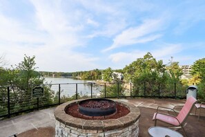 Property grounds - Beachfront Dream Escape Waterfront at Delton Grand (Wisconsin Dells)