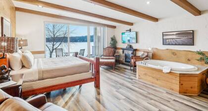 Beachfront Condo Retreat at Delton Grand