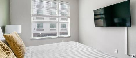 1 bedroom, desk, iron/ironing board, Internet