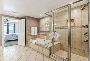 Hair dryer, towels - Julie`s Lakefront Retreat at Delton Grand (Wisconsin Dells)