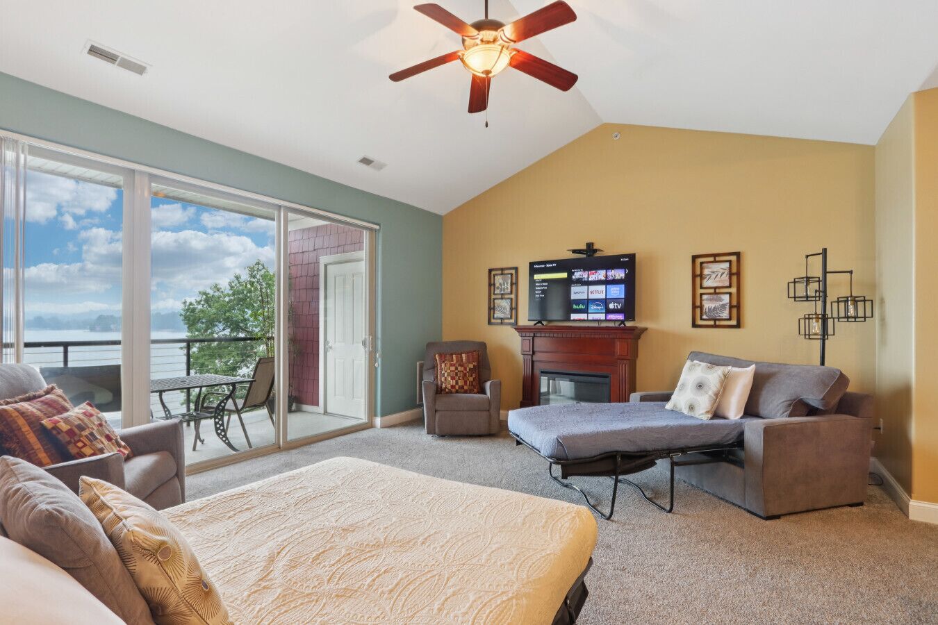 1 slaapkamer, een strijkplank/strijkijzer, wifi, beddengoed