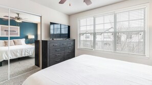 1 chambre, bureau, fer et planche à repasser, Wi-Fi