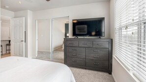 1 bedroom, desk, iron/ironing board, WiFi
